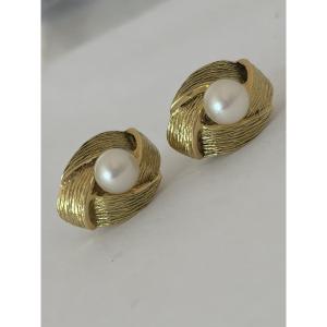 8037 - Vintage Yellow Gold Akoya Pearl Earrings