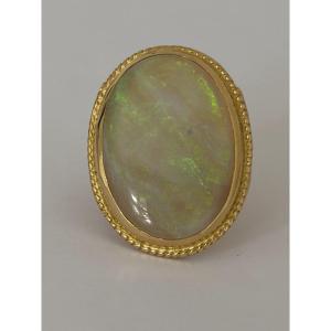 7719- Importante Bague Or Jaune Opale