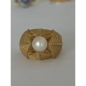 8029 - Yellow Gold Dome Ring With Akoya Pearl