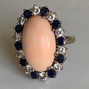 3225 – White Gold Ring Cabochon Diamonds Sapphires