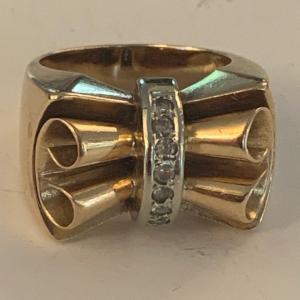 2274 – Yellow Gold Diamond Knot Tank Ring