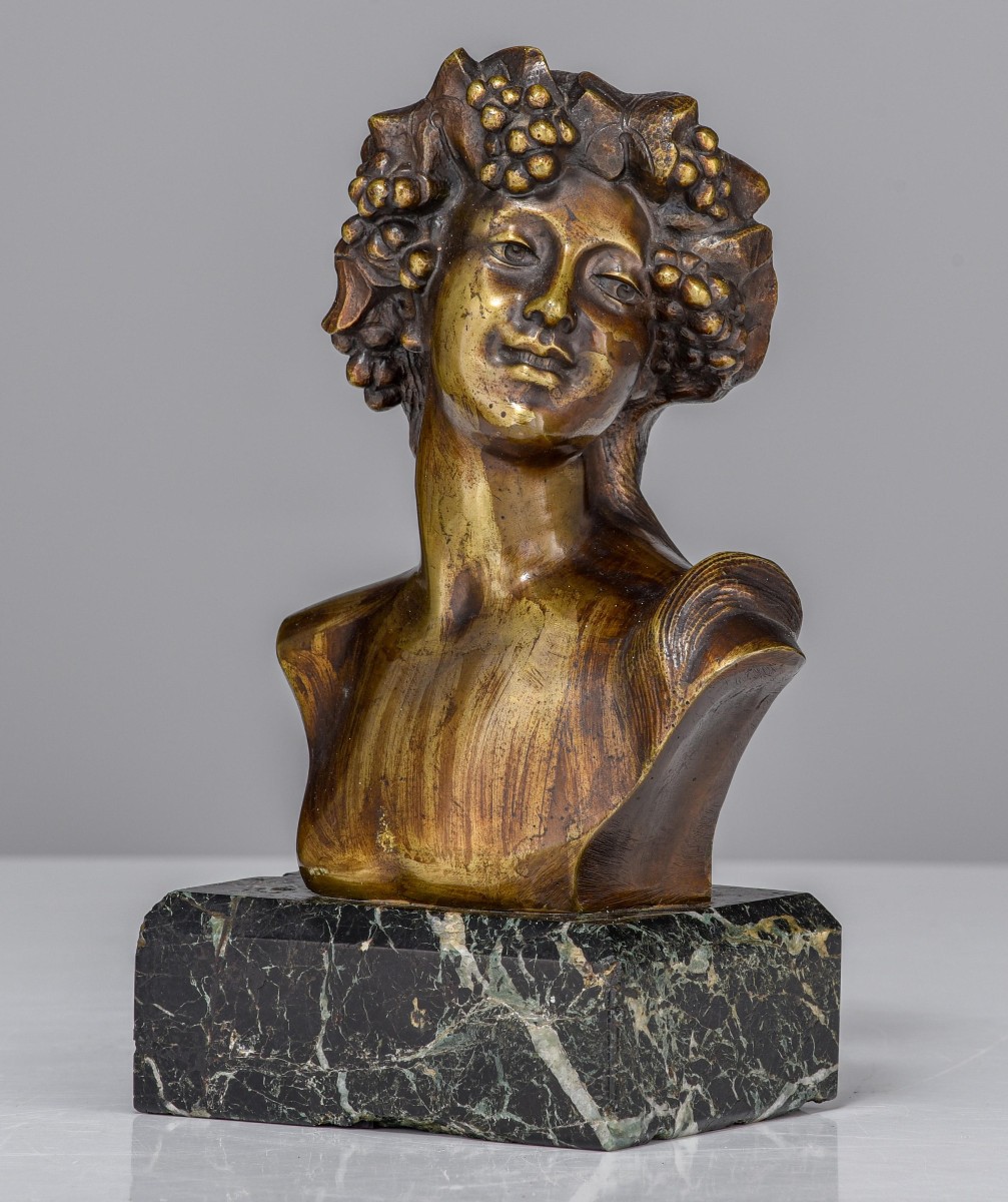 Buste De Flore Par Jef Lambeaux