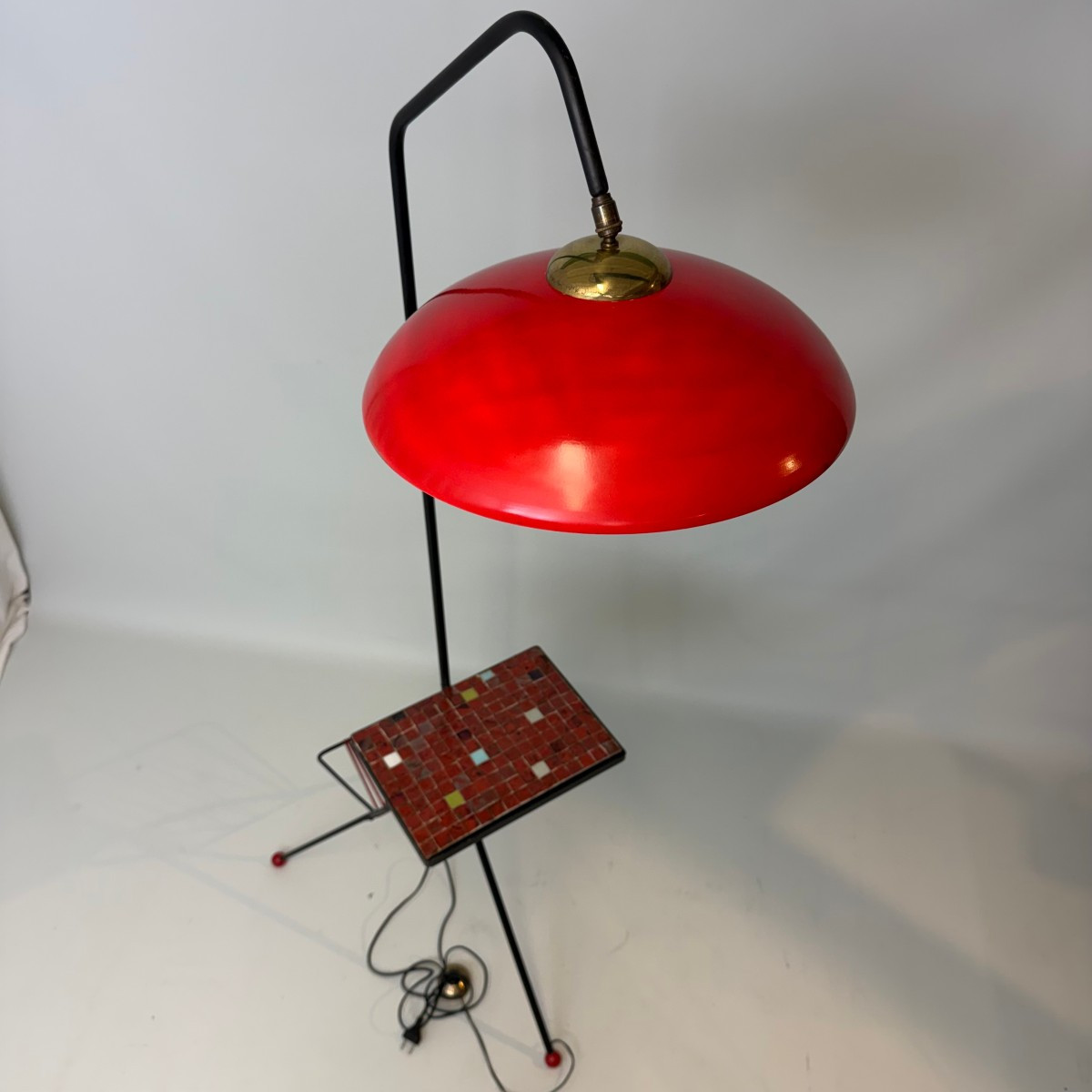  Table d'appoint avec lampe de lecture et table à journaux assortie-photo-2