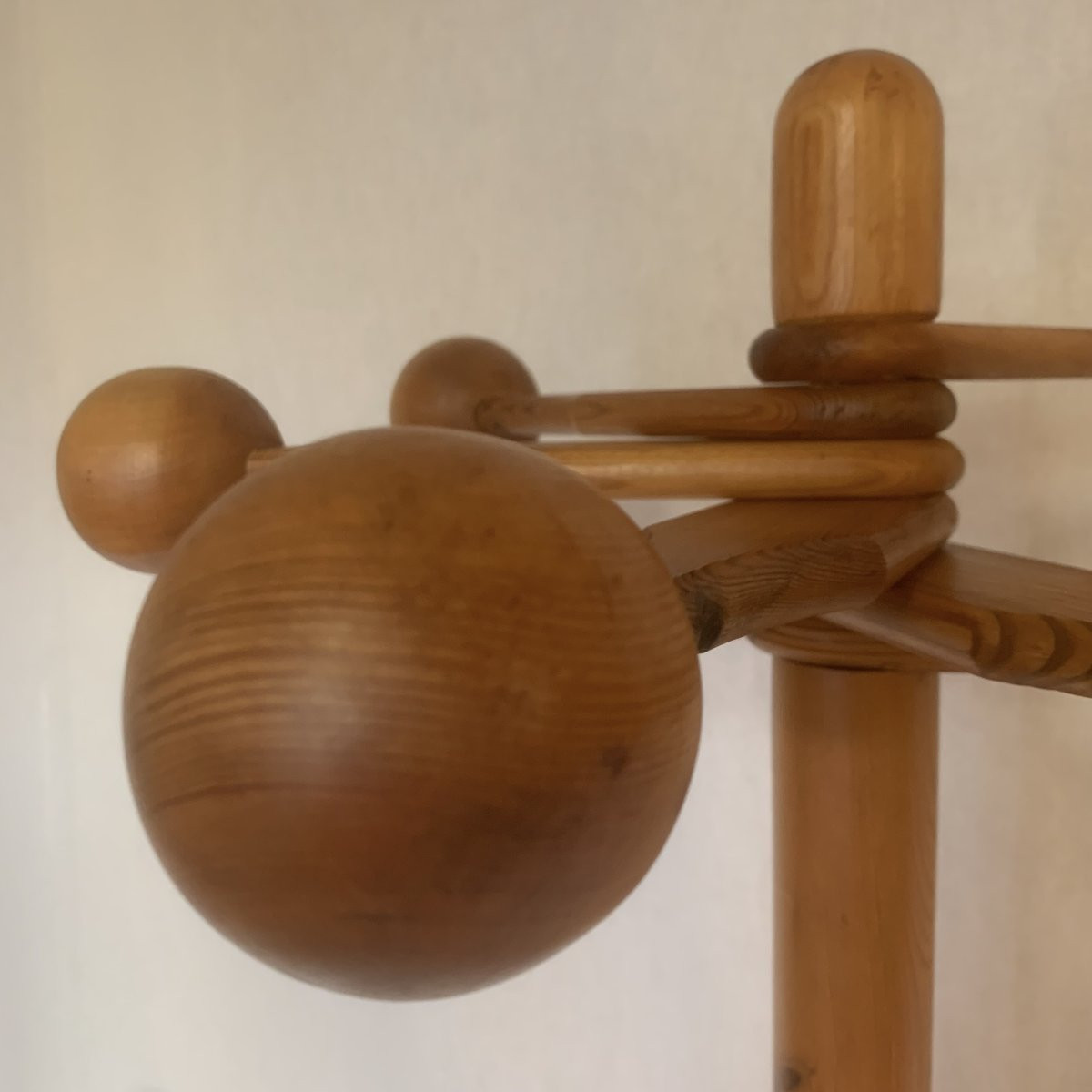 “les Arcs Miribel” Coat Rack By Charlotte Perriand -photo-4