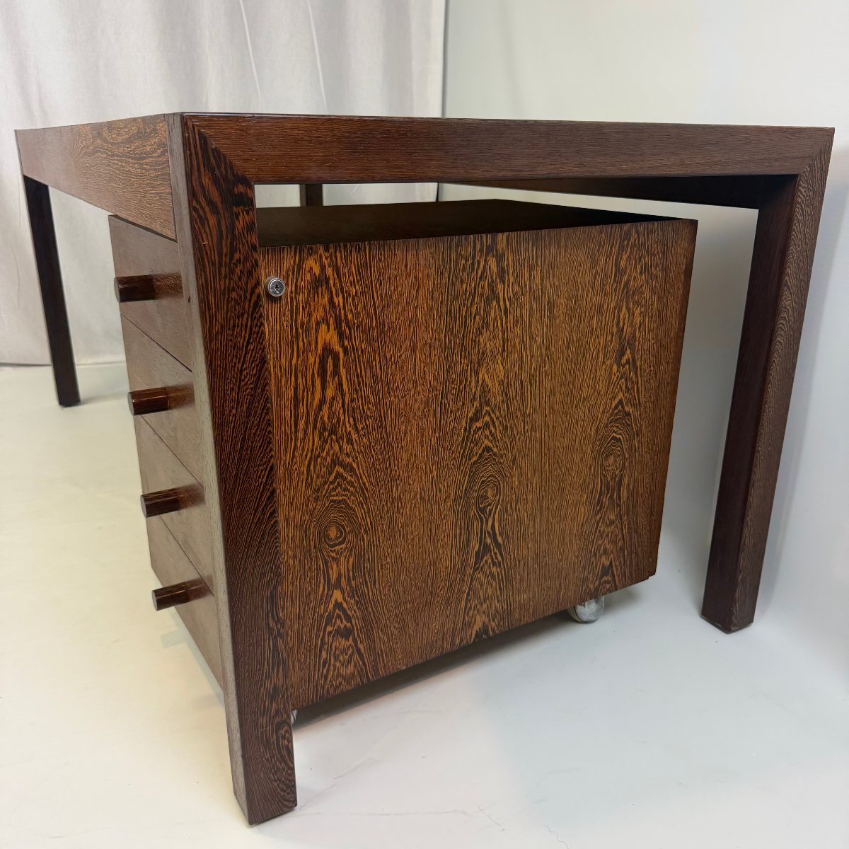 Bureau moderniste avec commode assortie de Vandenberghe-Pauvers -photo-3