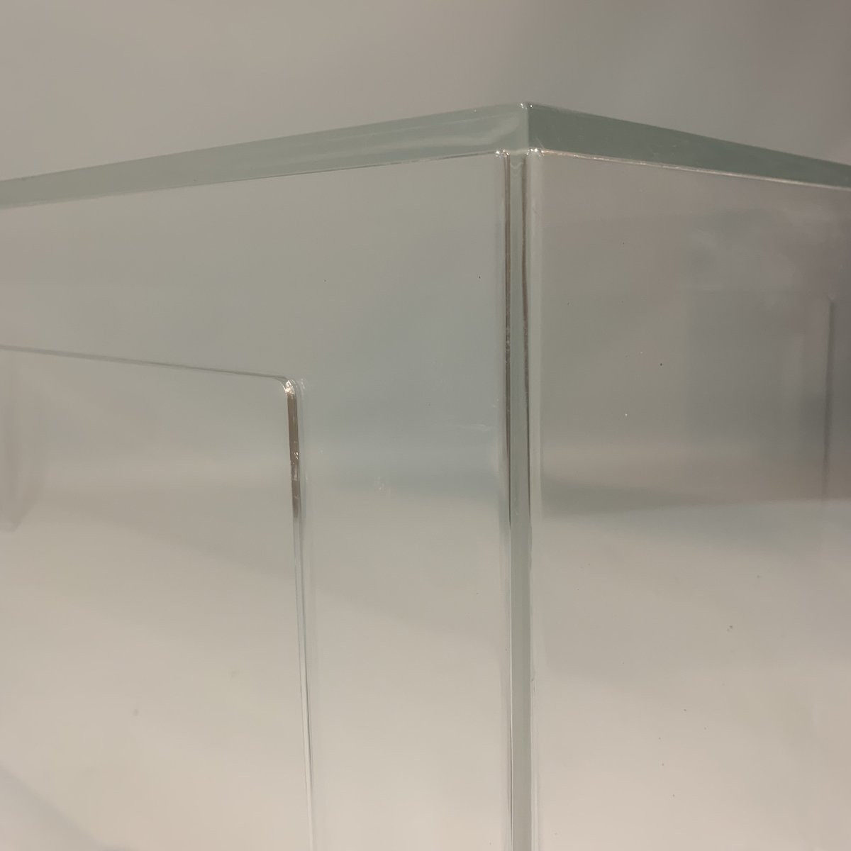 “invisible Light” Coffee Table By Tokujin Yoshioka For Kartell-photo-3