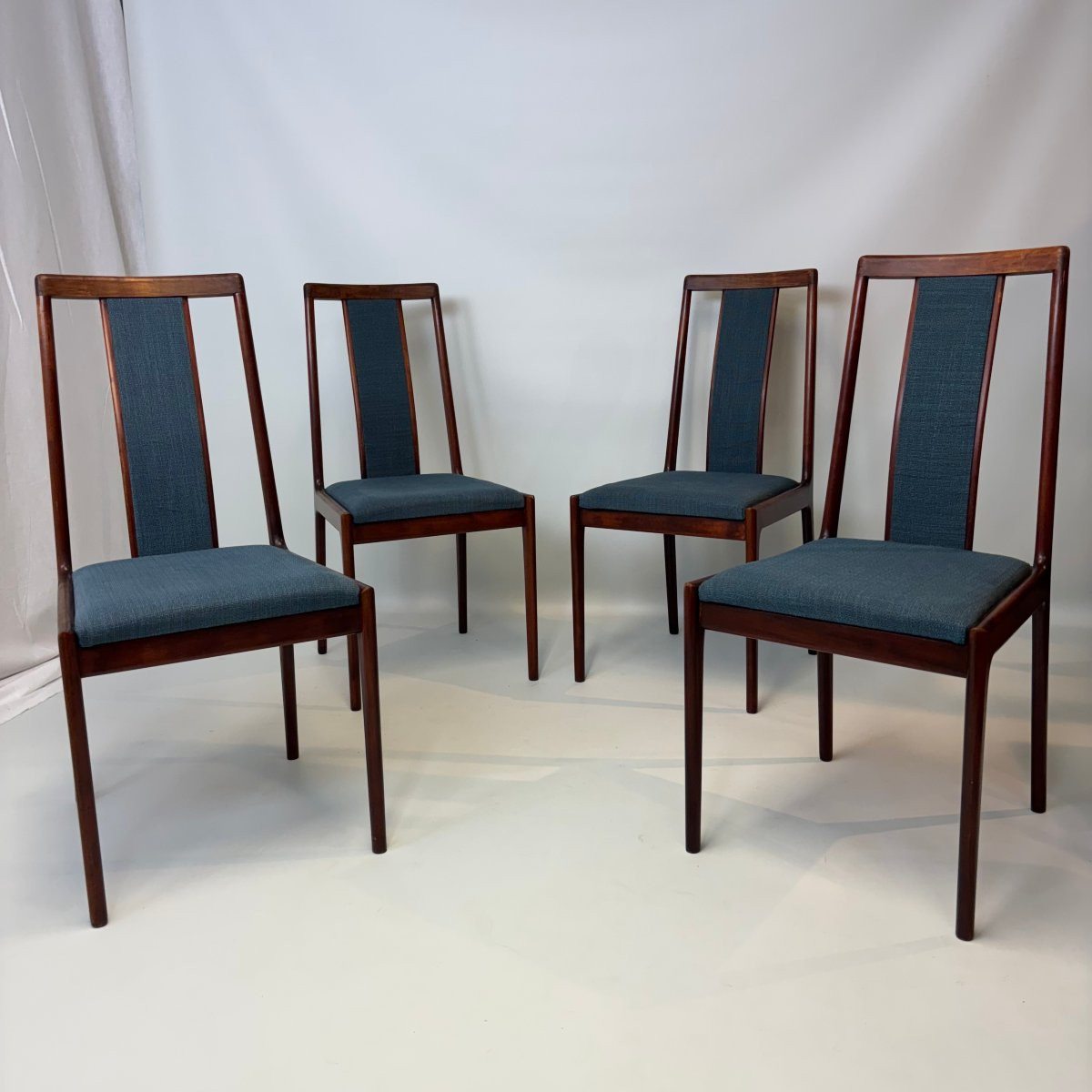 Chaises de salle à manger moderniste de Lübke Möbel-photo-1