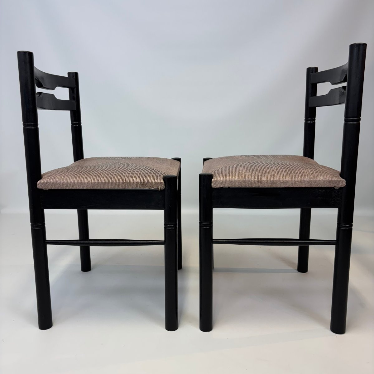 Lot de 6 chaises de salle à manger De Coene Frères. -photo-1