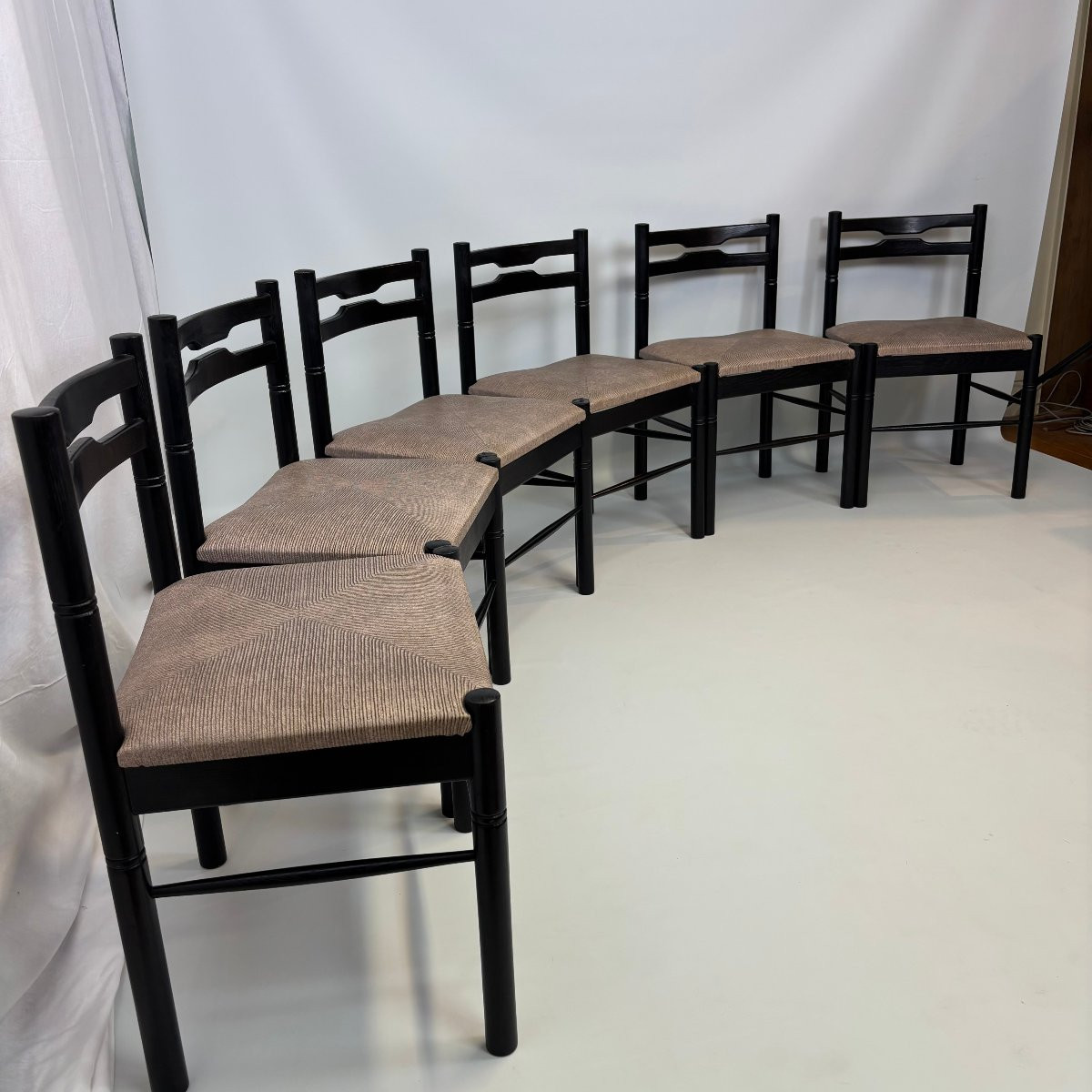 Lot de 6 chaises de salle à manger De Coene Frères. -photo-7