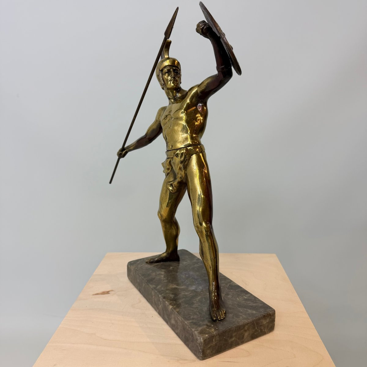 Sculpture en laiton représentant Achille sur un socle en marbre-photo-2