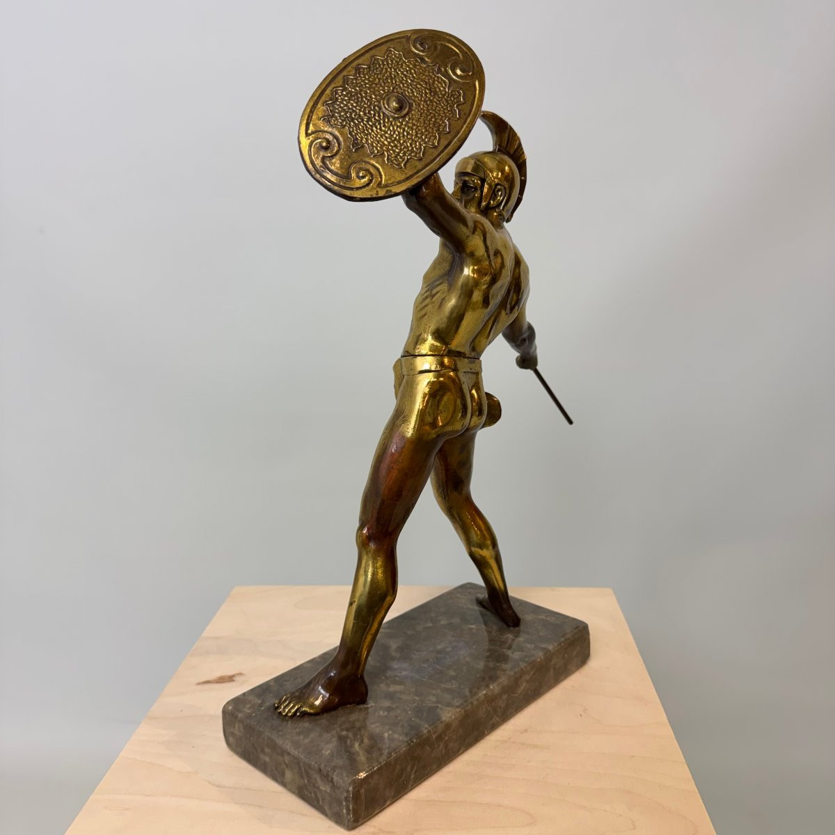 Sculpture en laiton représentant Achille sur un socle en marbre-photo-4