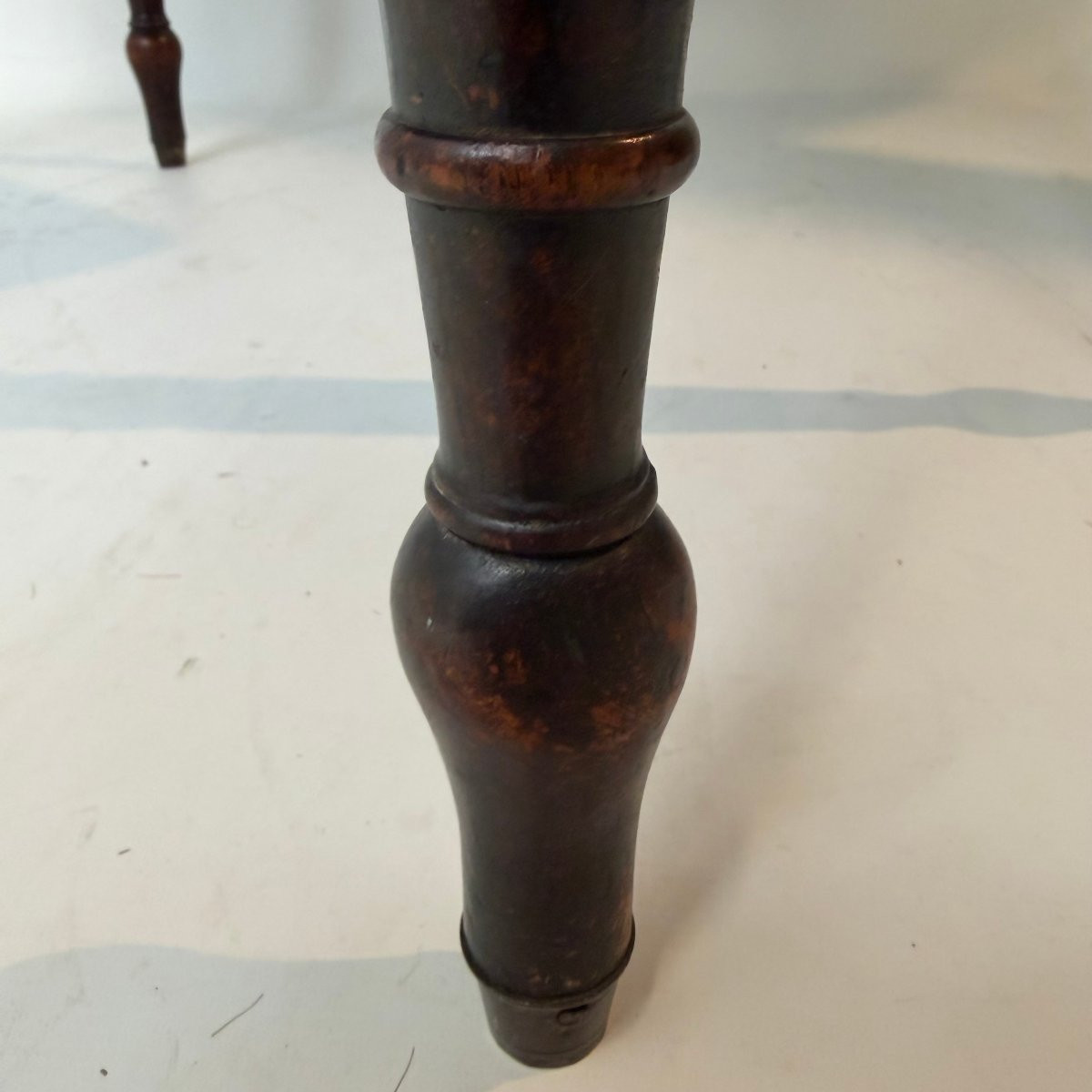 Antique Pembroke Table-photo-4