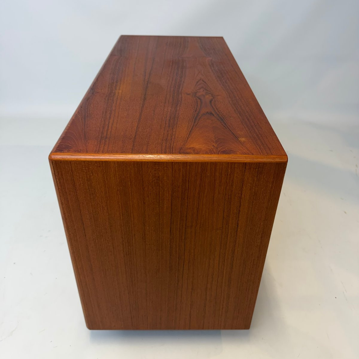 Scandinavian Mid-century Multimedia Cabinet  -photo-4