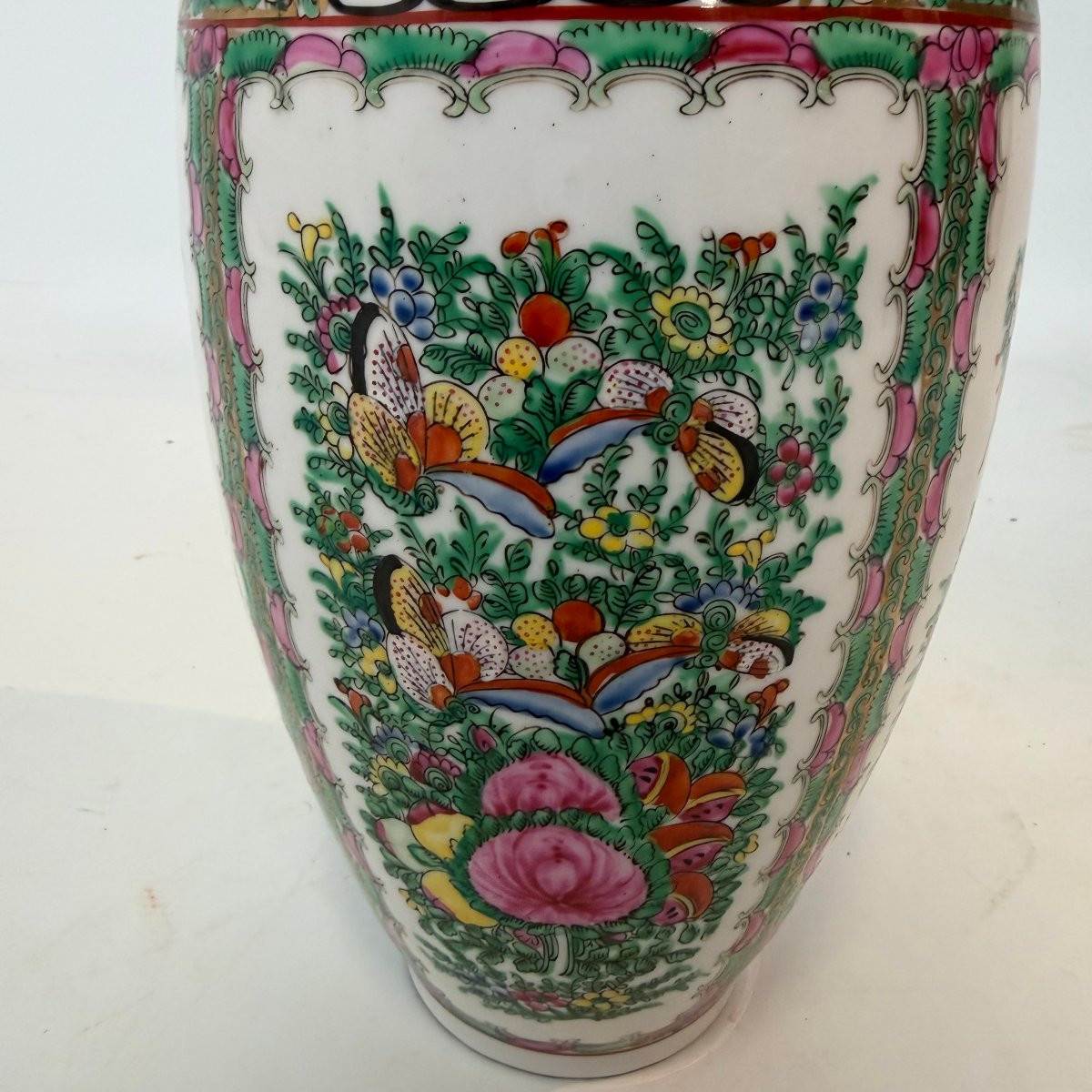 Porcelain Vase With Gilded Rim-photo-3