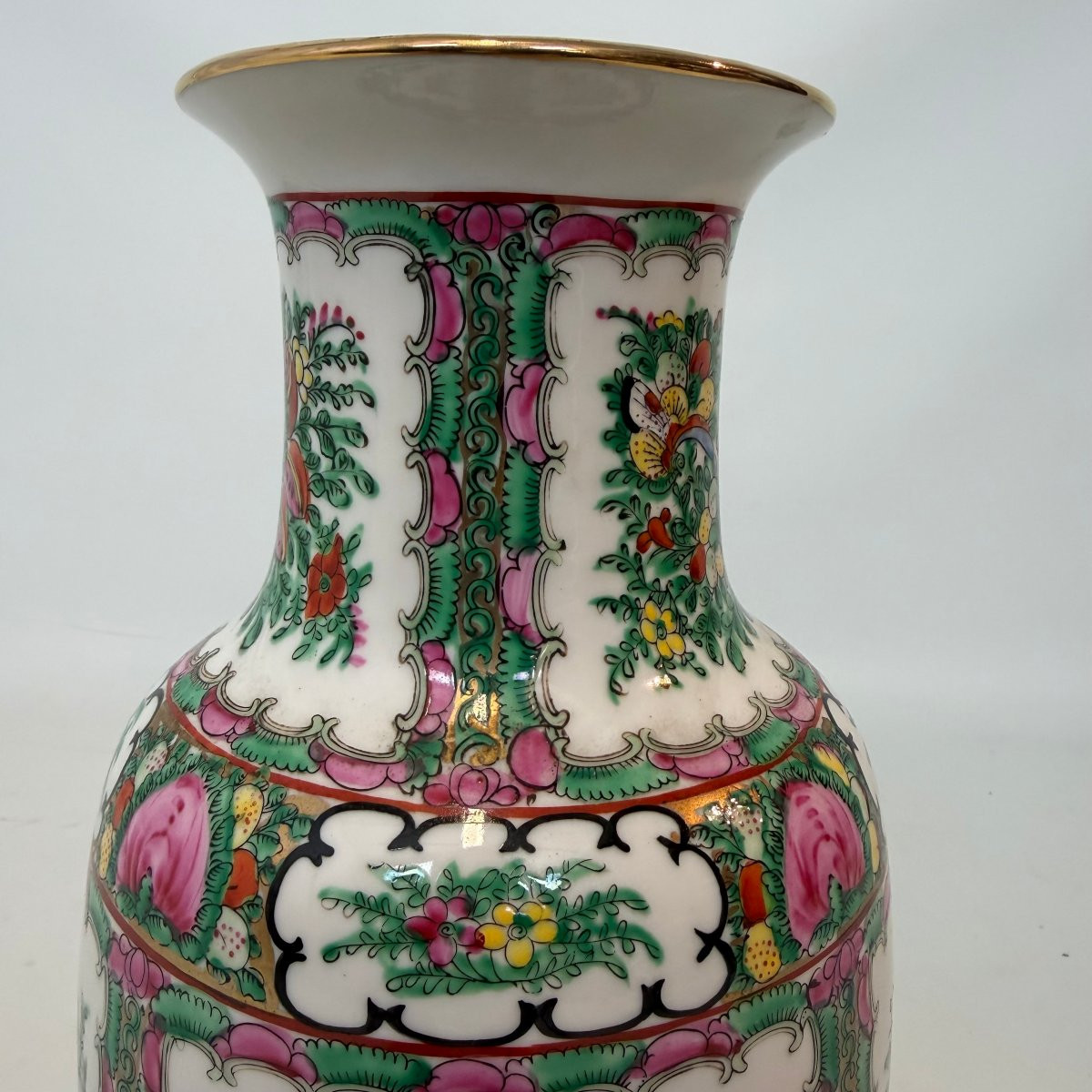 Porcelain Vase With Gilded Rim-photo-2