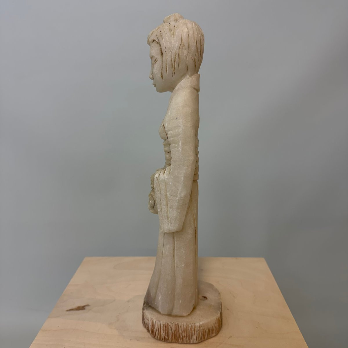 Statue en albâtre représentant une femme asiatique-photo-2