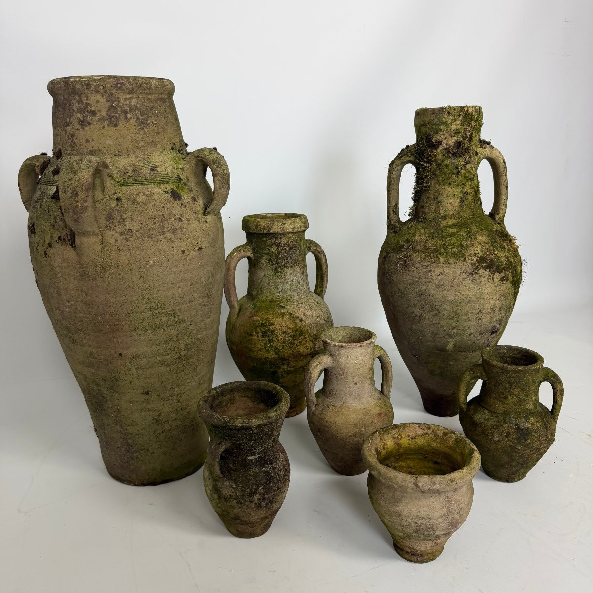 Ensemble d'amphores en terre cuite -photo-3