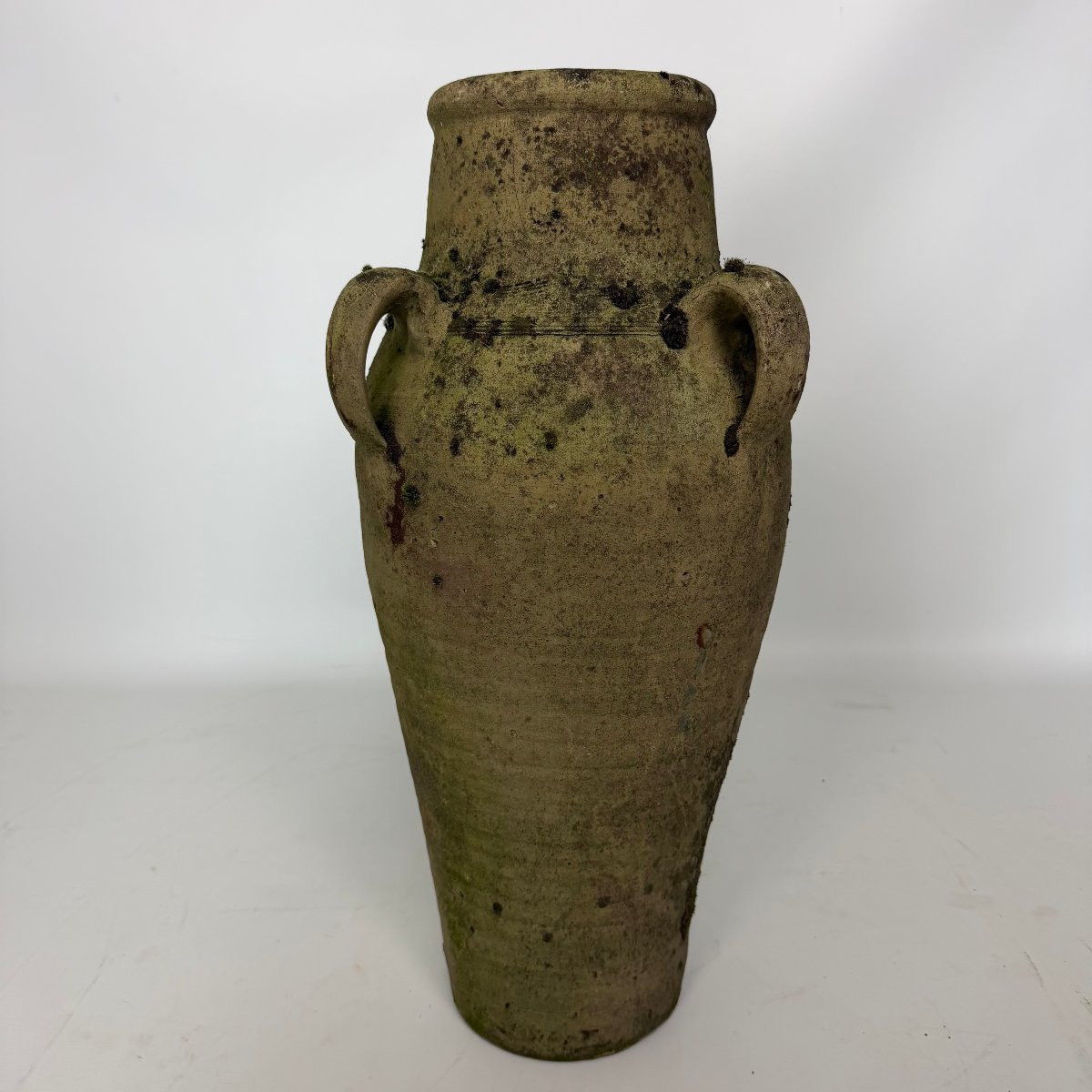 Ensemble d'amphores en terre cuite -photo-1