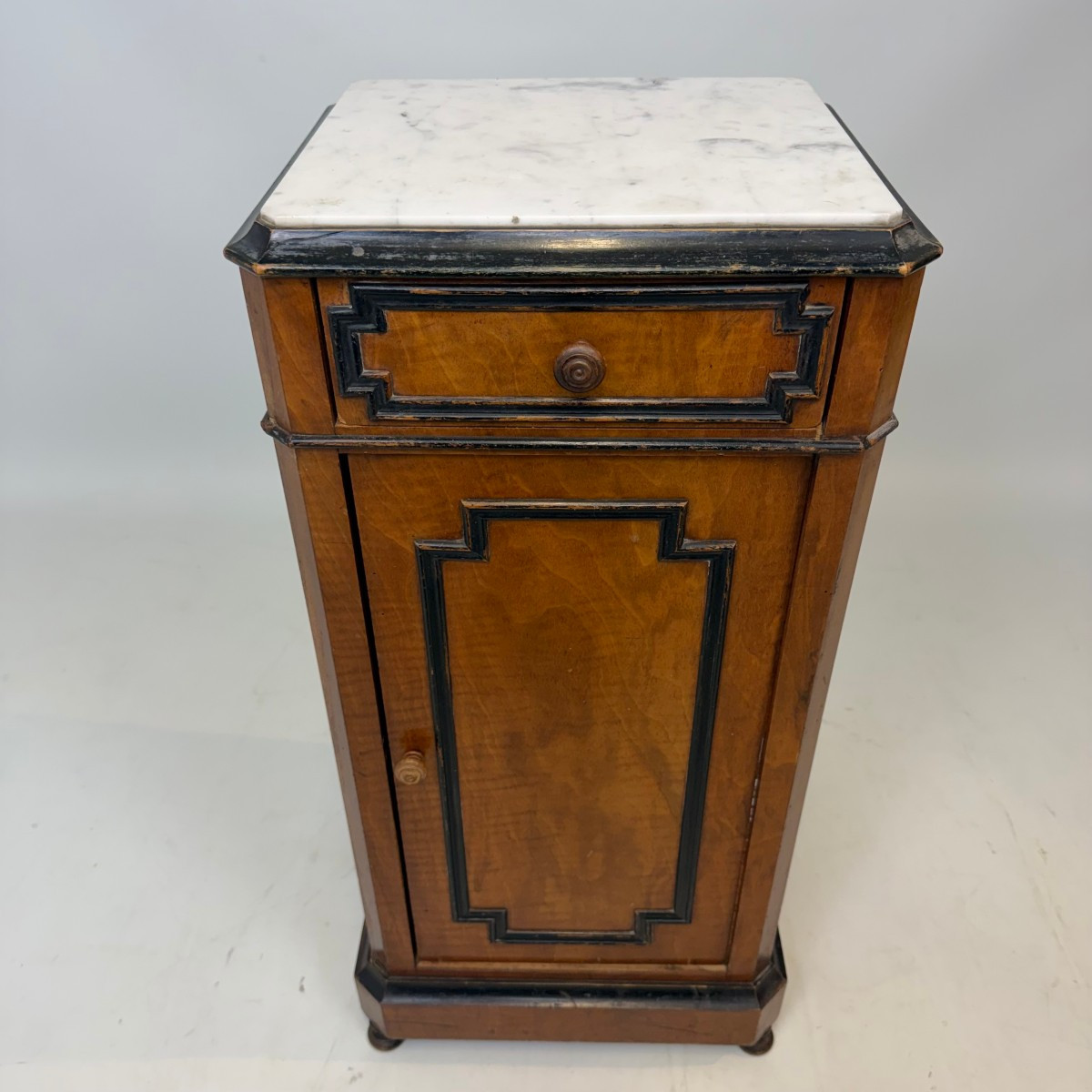 Table de chevet ancienne  