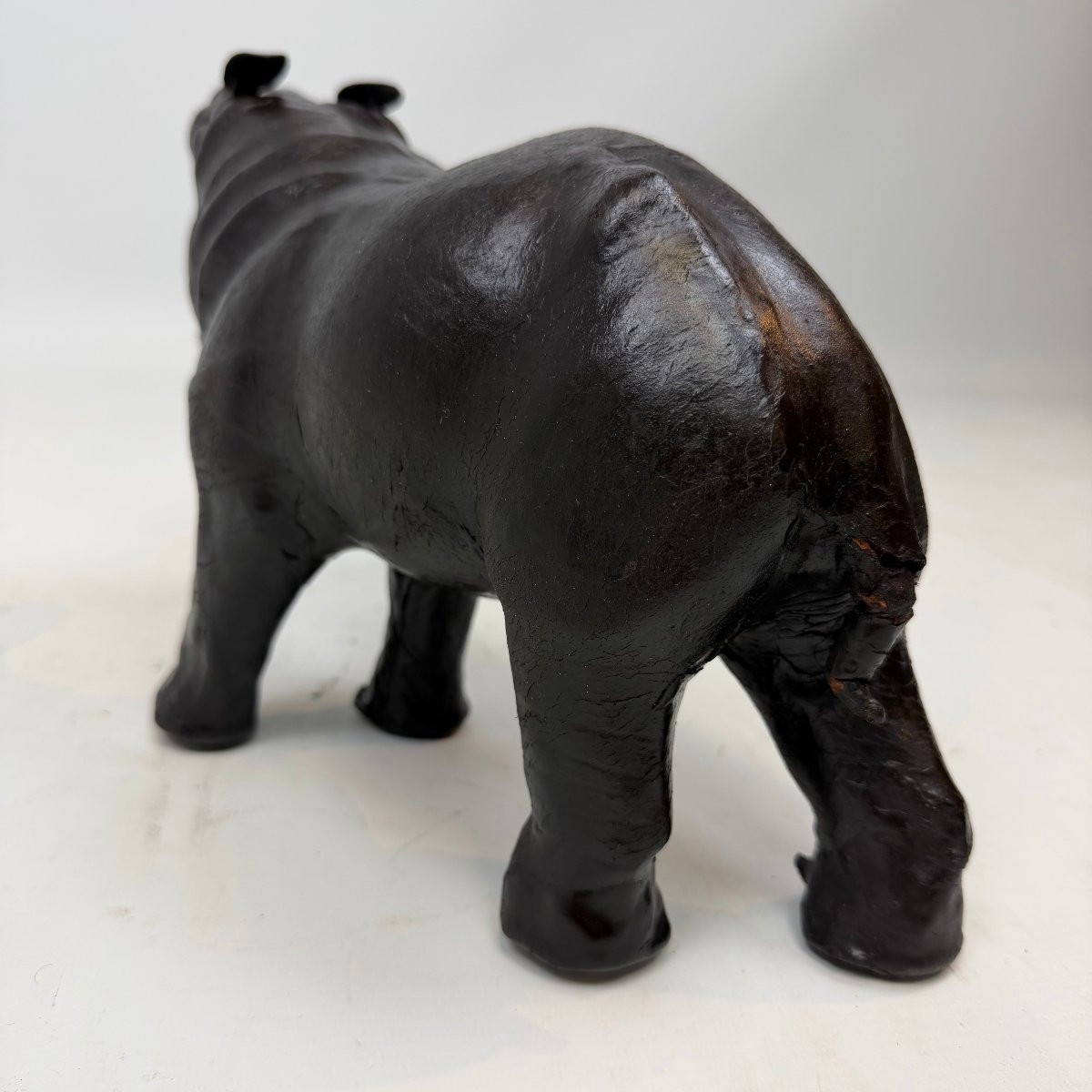 Hippopotame en cuir du milieu du siècle -photo-4