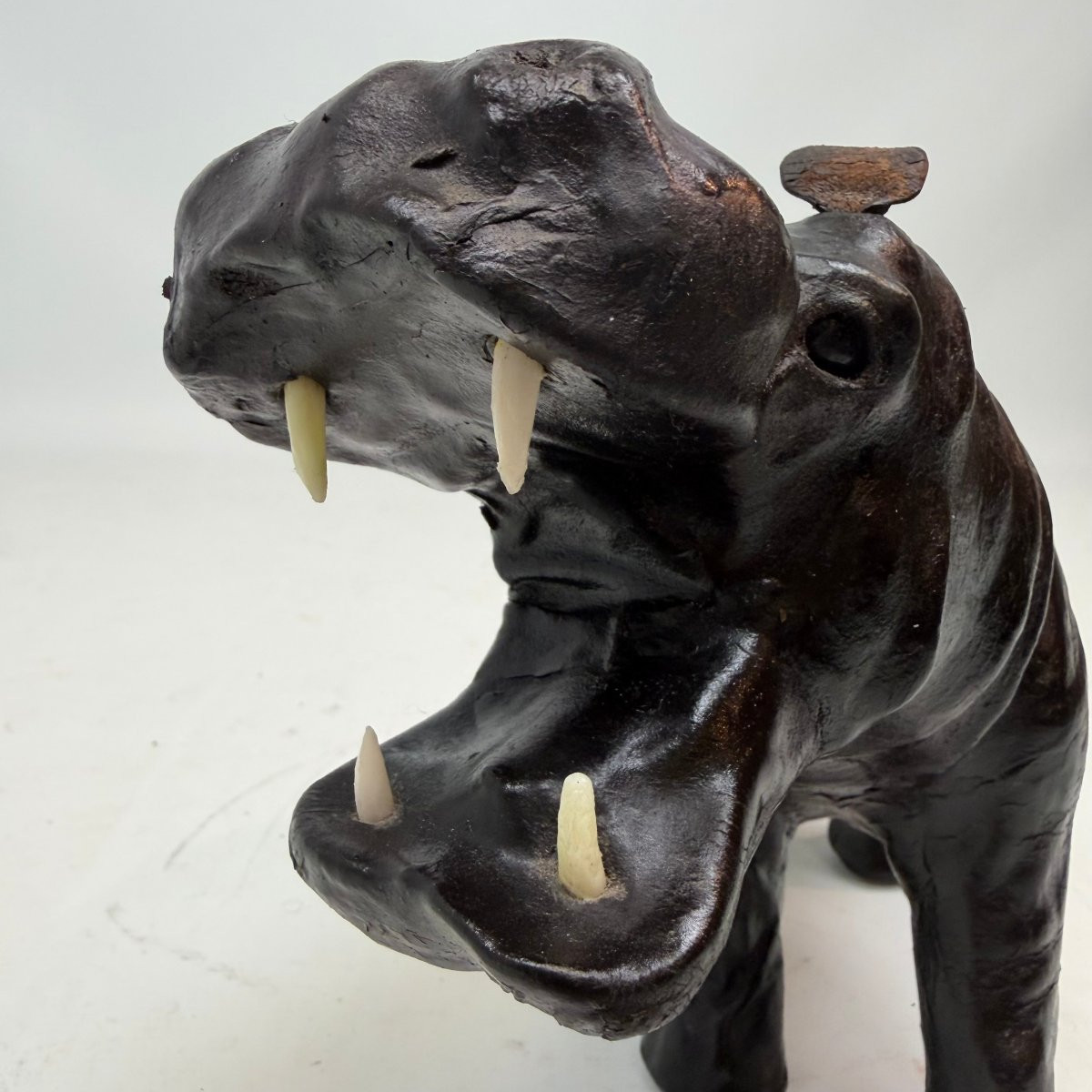 Hippopotame en cuir du milieu du siècle -photo-4