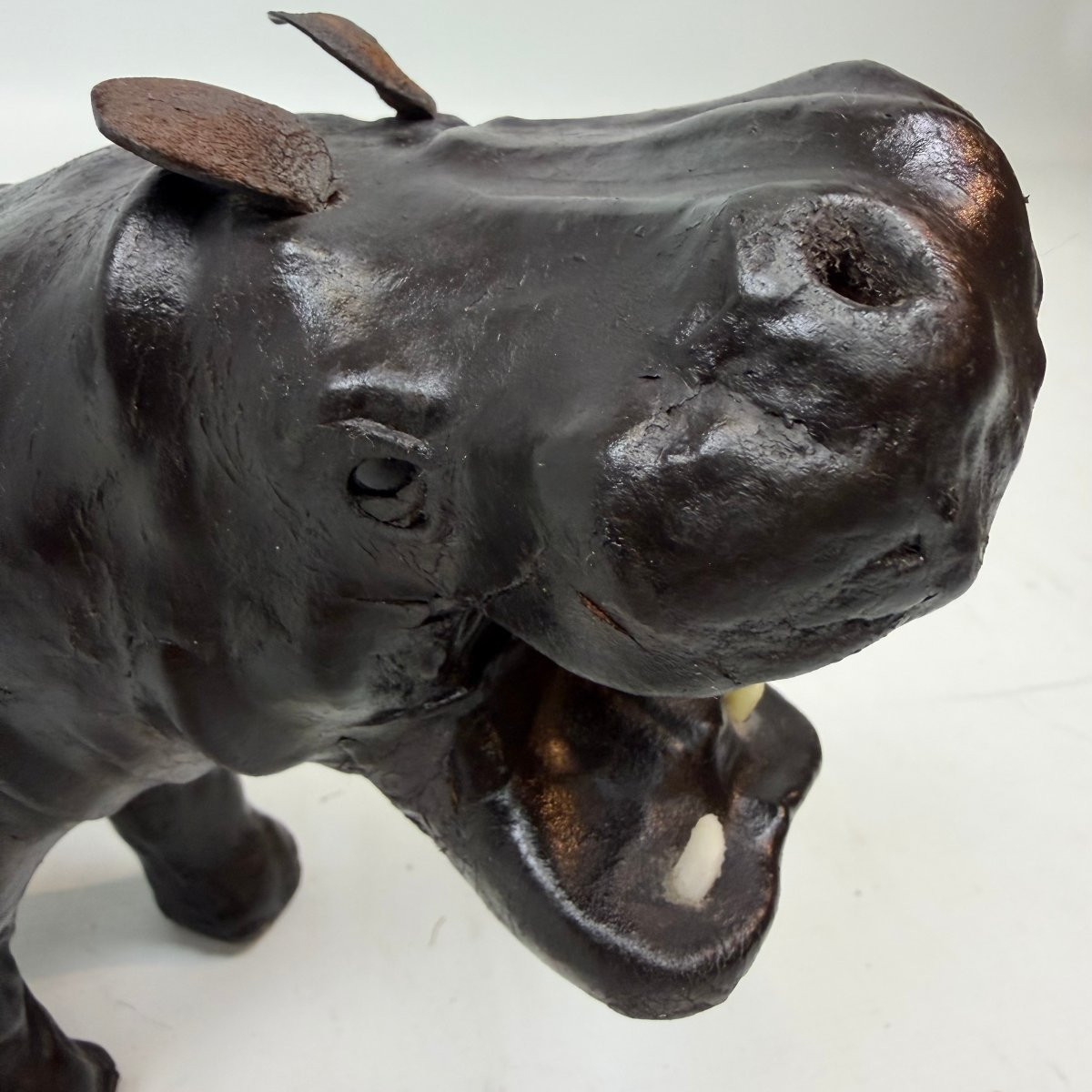 Hippopotame en cuir du milieu du siècle -photo-6