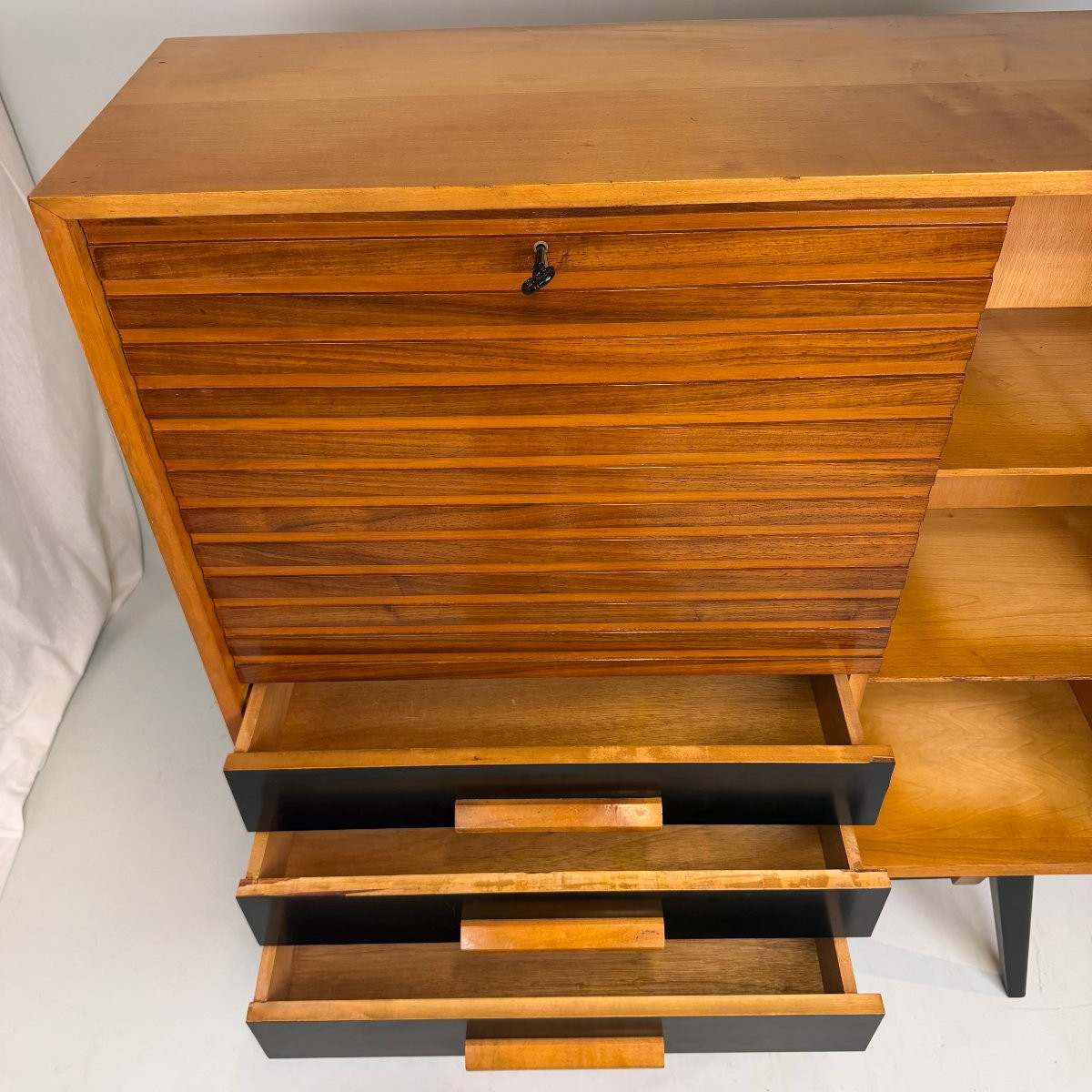 Mid-century Modern High Sideboard-photo-3