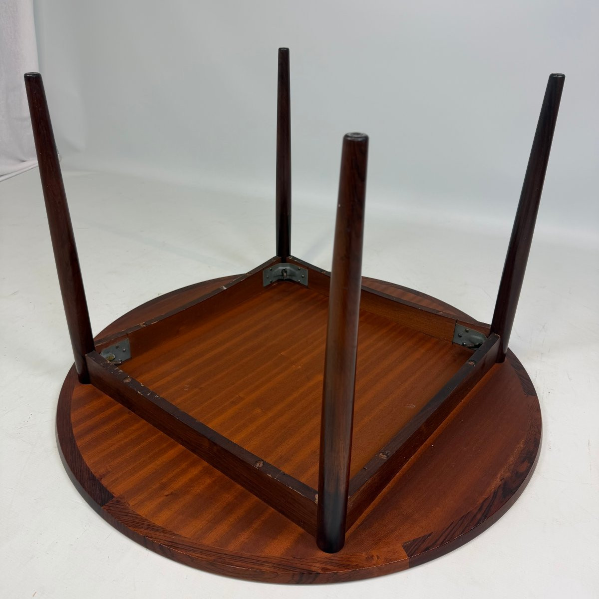 Round Coffee Table In Rio Rosewood-photo-2