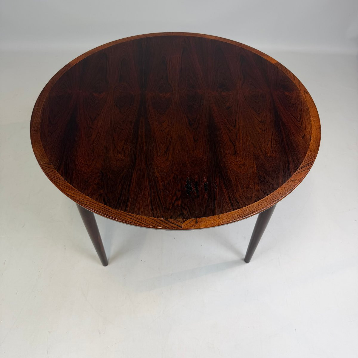 Round Coffee Table In Rio Rosewood-photo-7