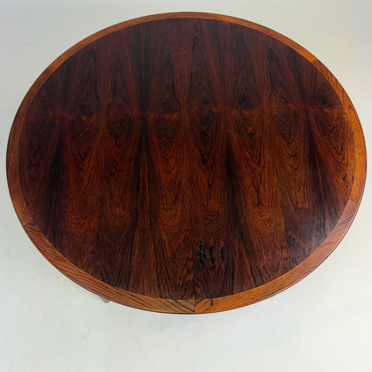 Round Coffee Table In Rio Rosewood-photo-8
