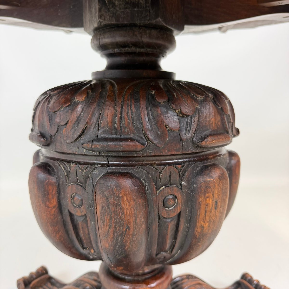 Guéridon avec marqueterie en placage d'écaille de tortue de la Maison Franck -photo-4