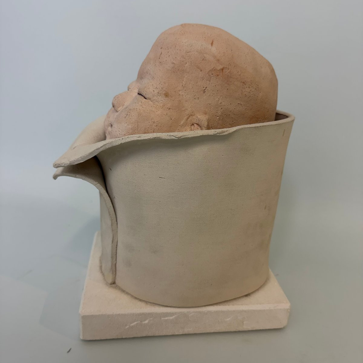 Sculpture en céramique « Naiss » d'Isabelle Vanwynghene-photo-3