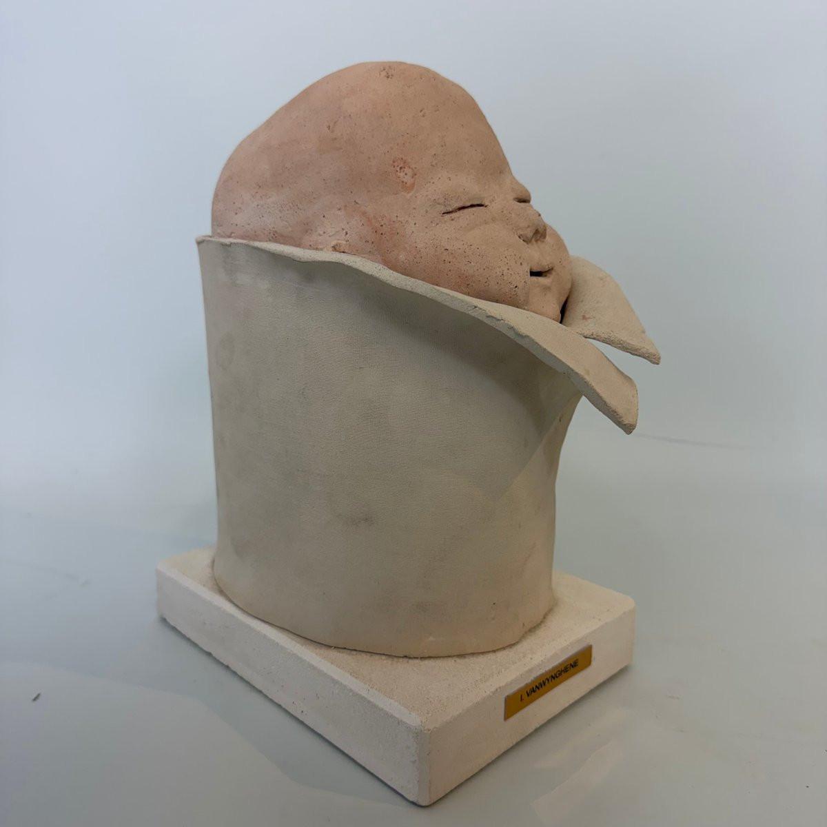 Sculpture en céramique « Naiss » d'Isabelle Vanwynghene-photo-4