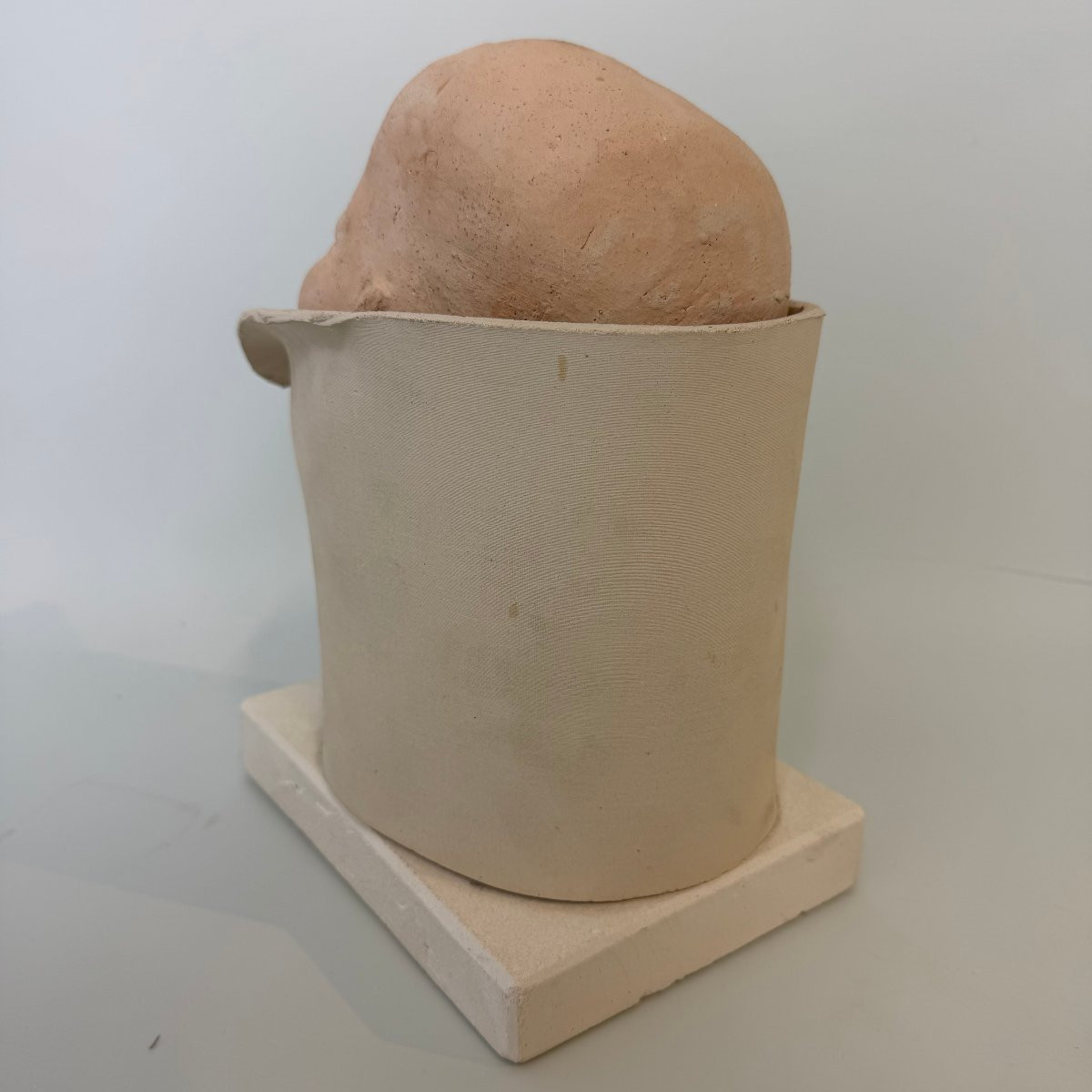 Sculpture en céramique « Naiss » d'Isabelle Vanwynghene-photo-1