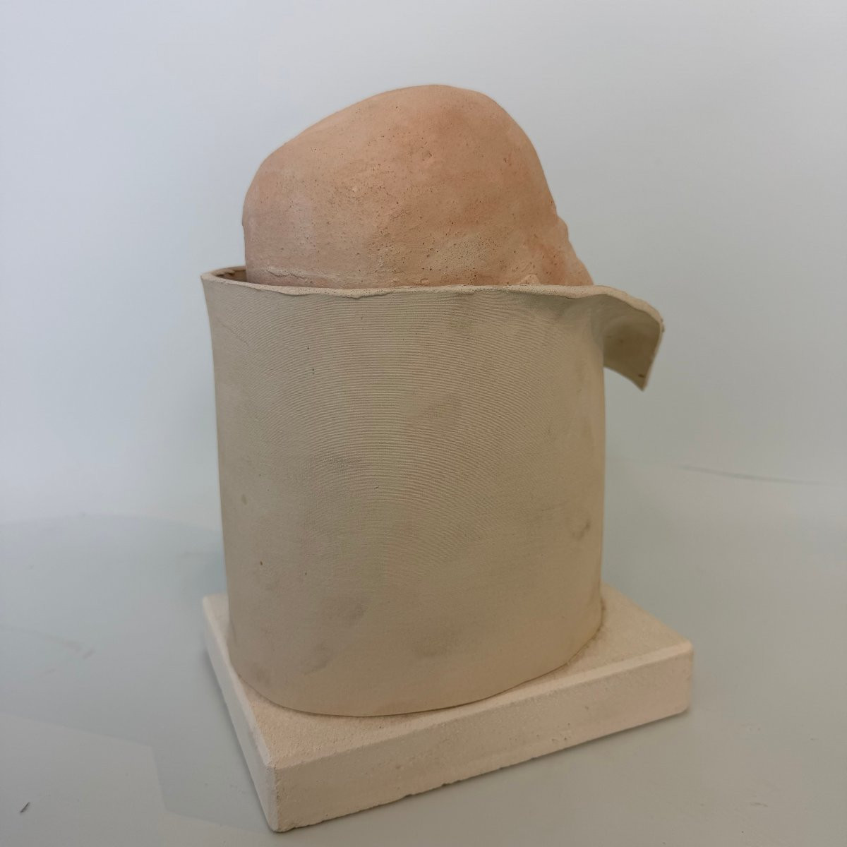 Sculpture en céramique « Naiss » d'Isabelle Vanwynghene-photo-3