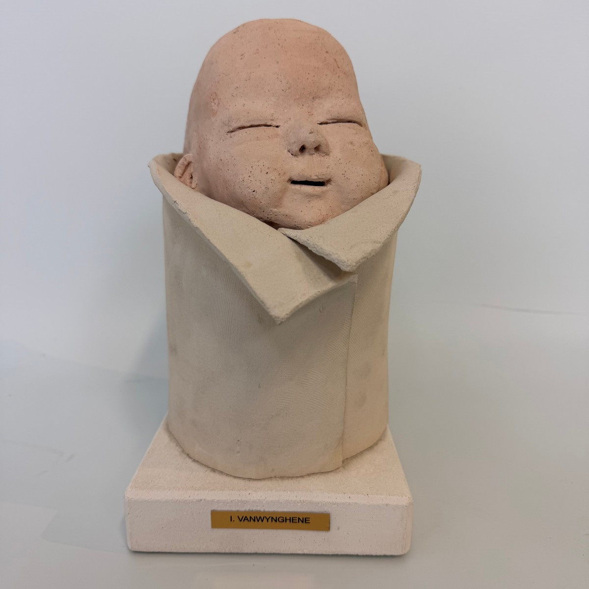 Sculpture en céramique « Naiss » d'Isabelle Vanwynghene