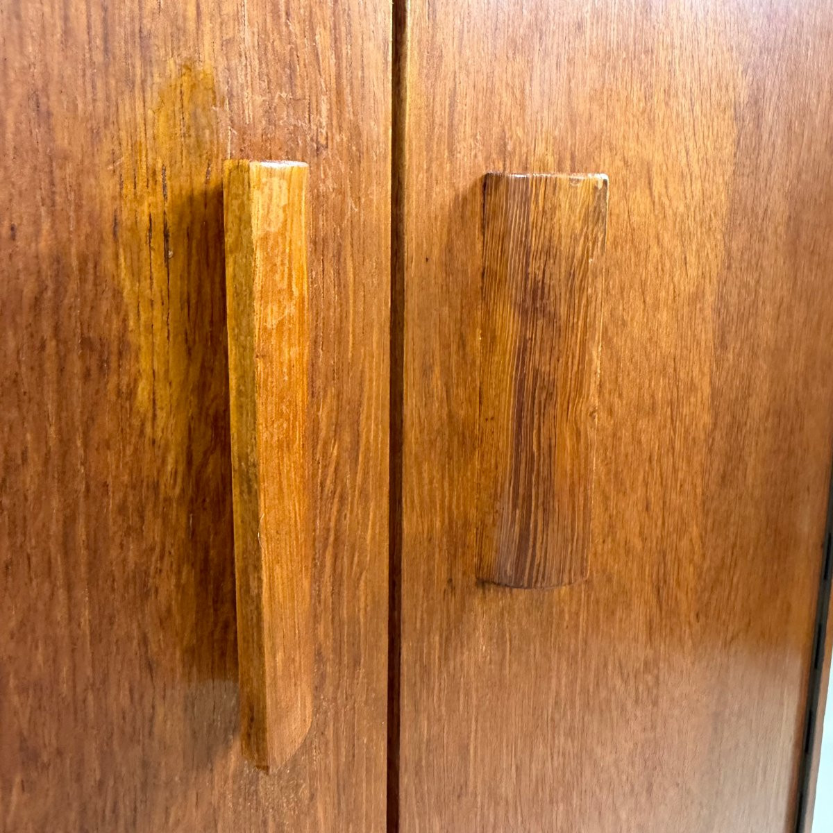 Armoire de style moderne du milieu du siècle-photo-2