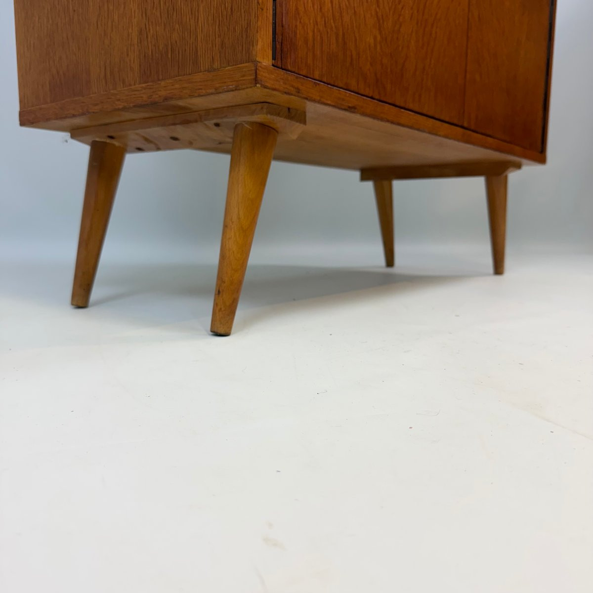 Armoire de style moderne du milieu du siècle-photo-6