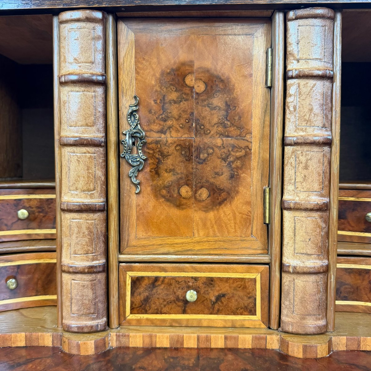 Secretaire néerlandaise de style Louis XV -photo-6