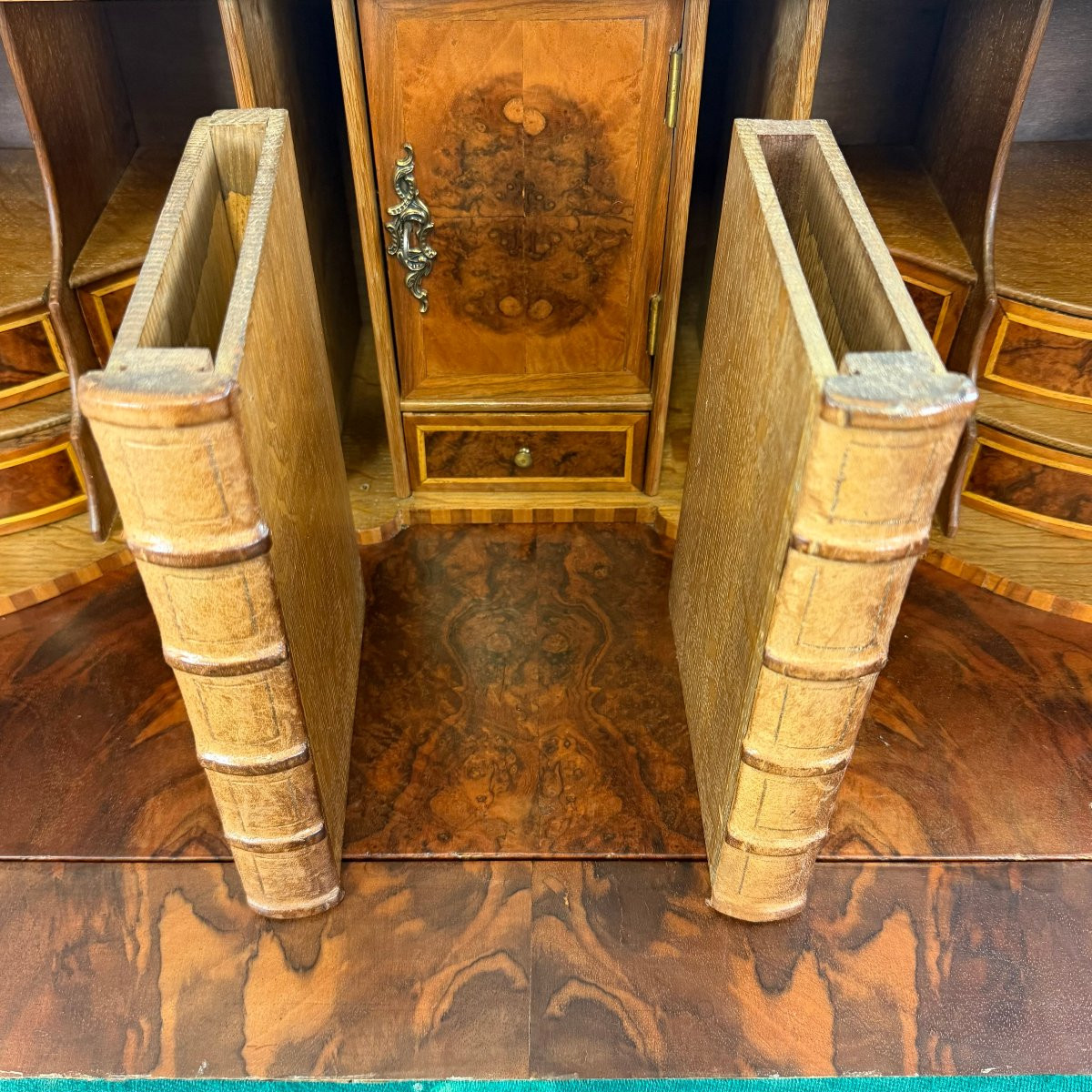 Secretaire néerlandaise de style Louis XV -photo-7