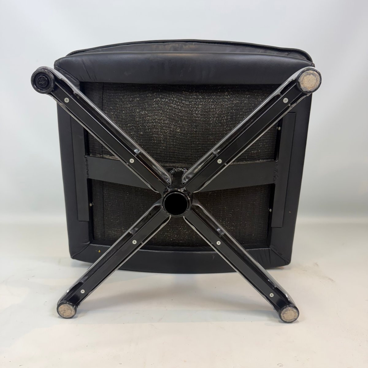 Fauteuil King Lounge et repose-pieds par André Vandenbeuck pour Strässle -photo-8