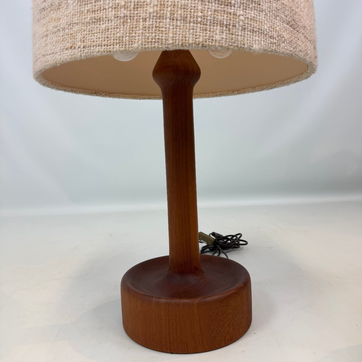 Lampe de table en teck par Domus -photo-8