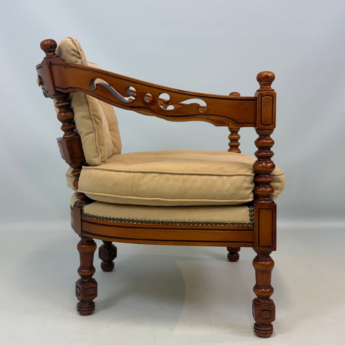 Galley Armchair By Giorgetti-photo-2