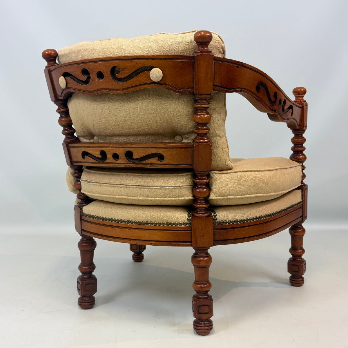 Galley Armchair By Giorgetti-photo-4