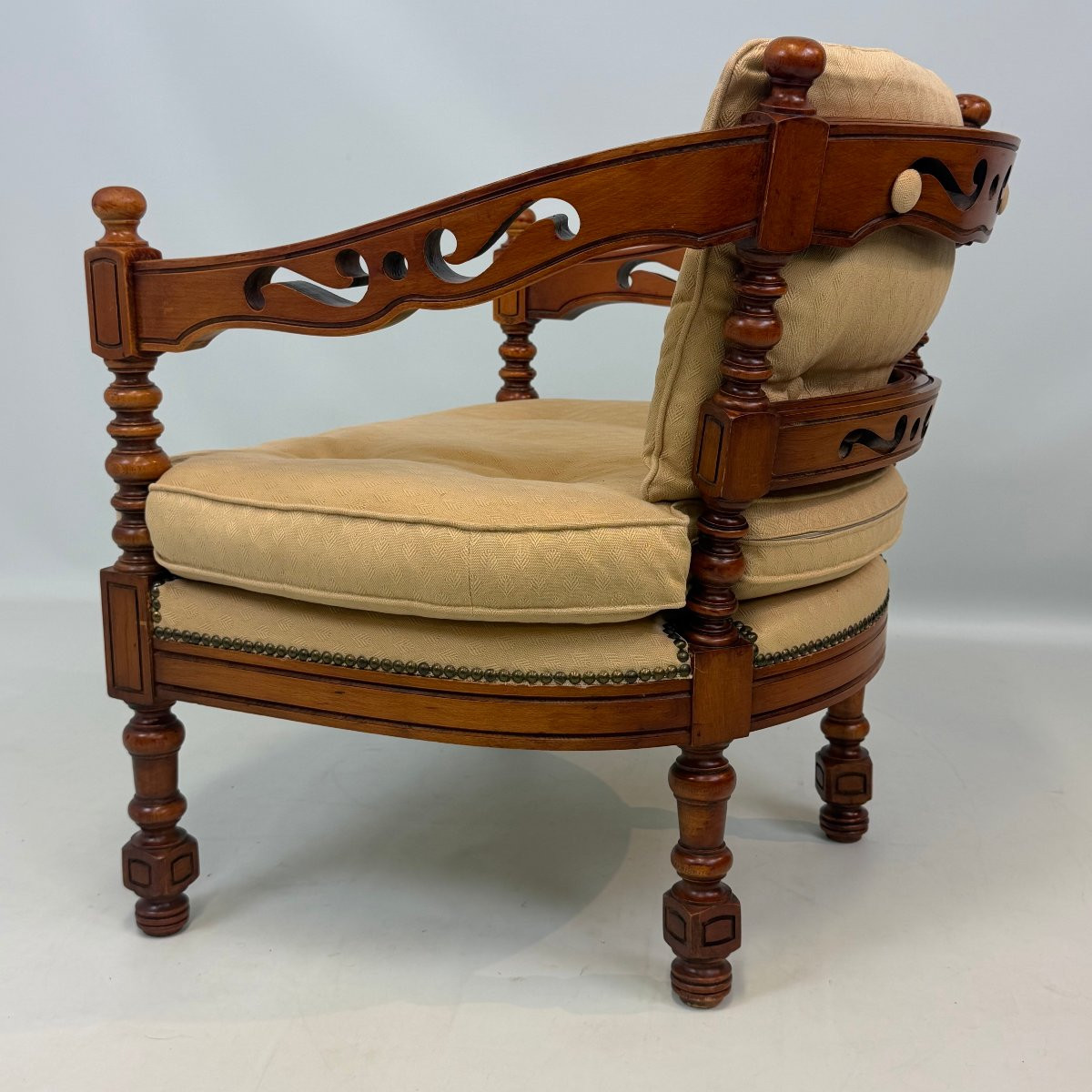 Galley Armchair By Giorgetti-photo-3