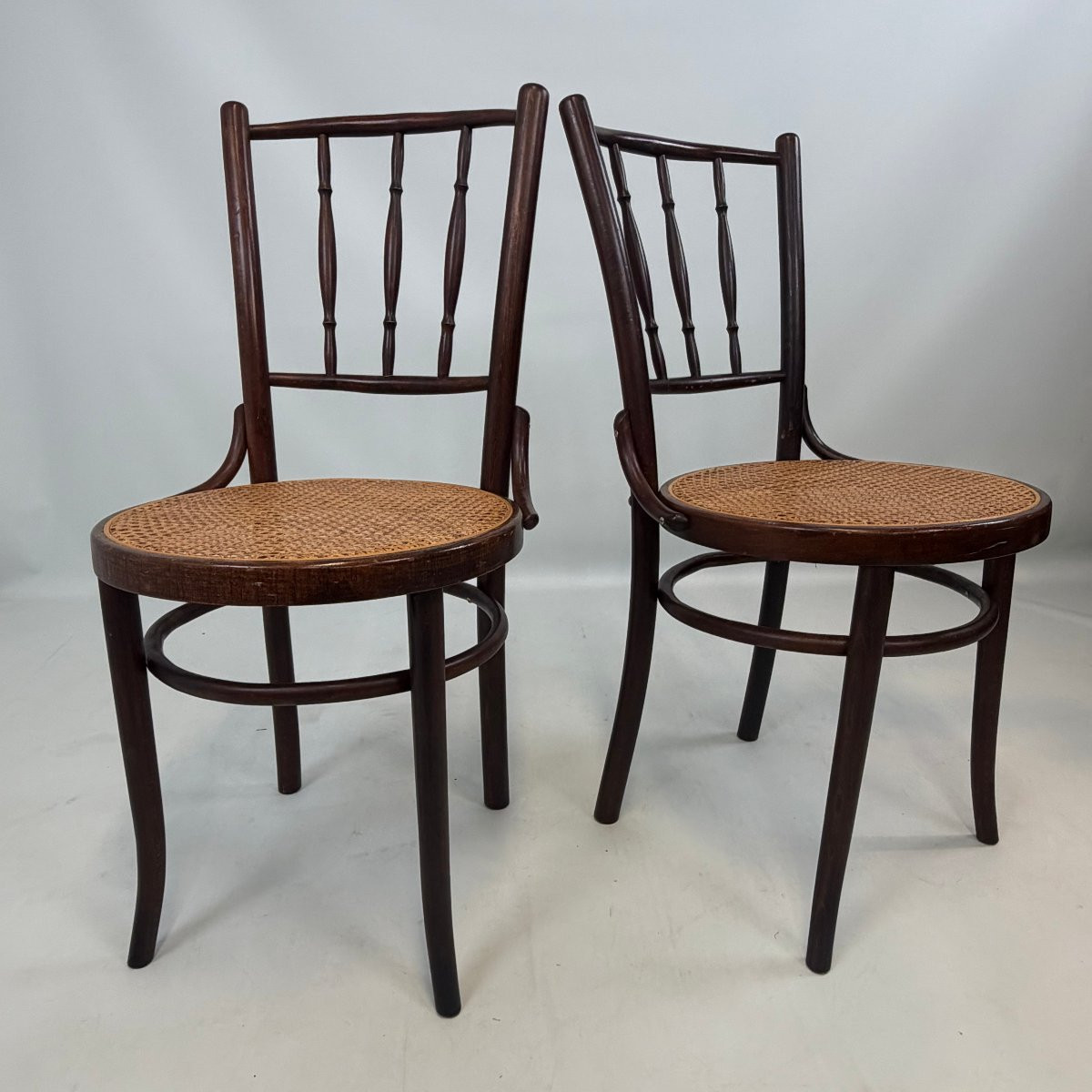 Chaises de bistrot Thonet modèle 98 -photo-3