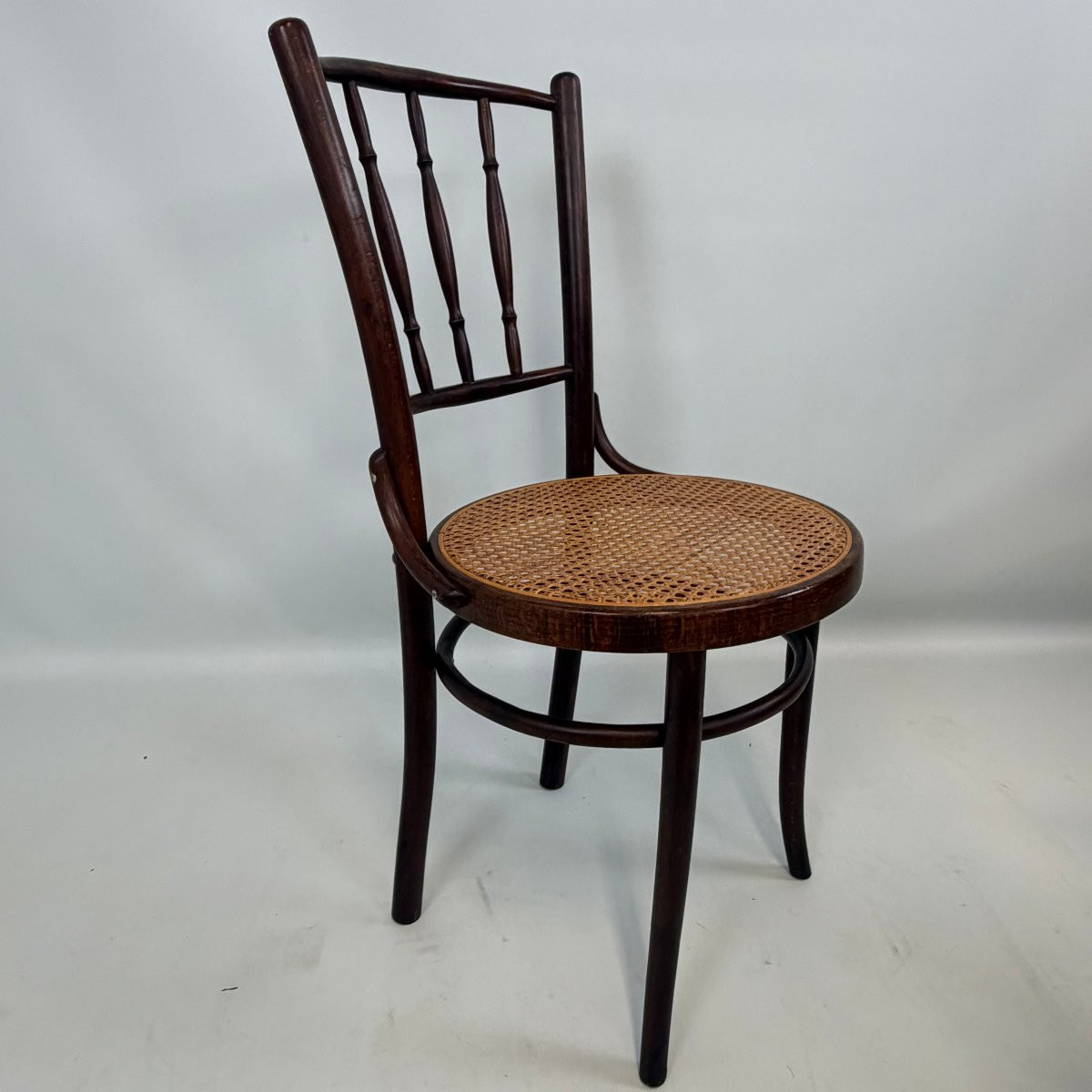 Chaises de bistrot Thonet modèle 98 -photo-7