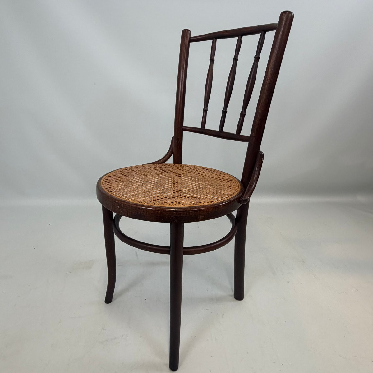 Chaises de bistrot Thonet modèle 98 -photo-8