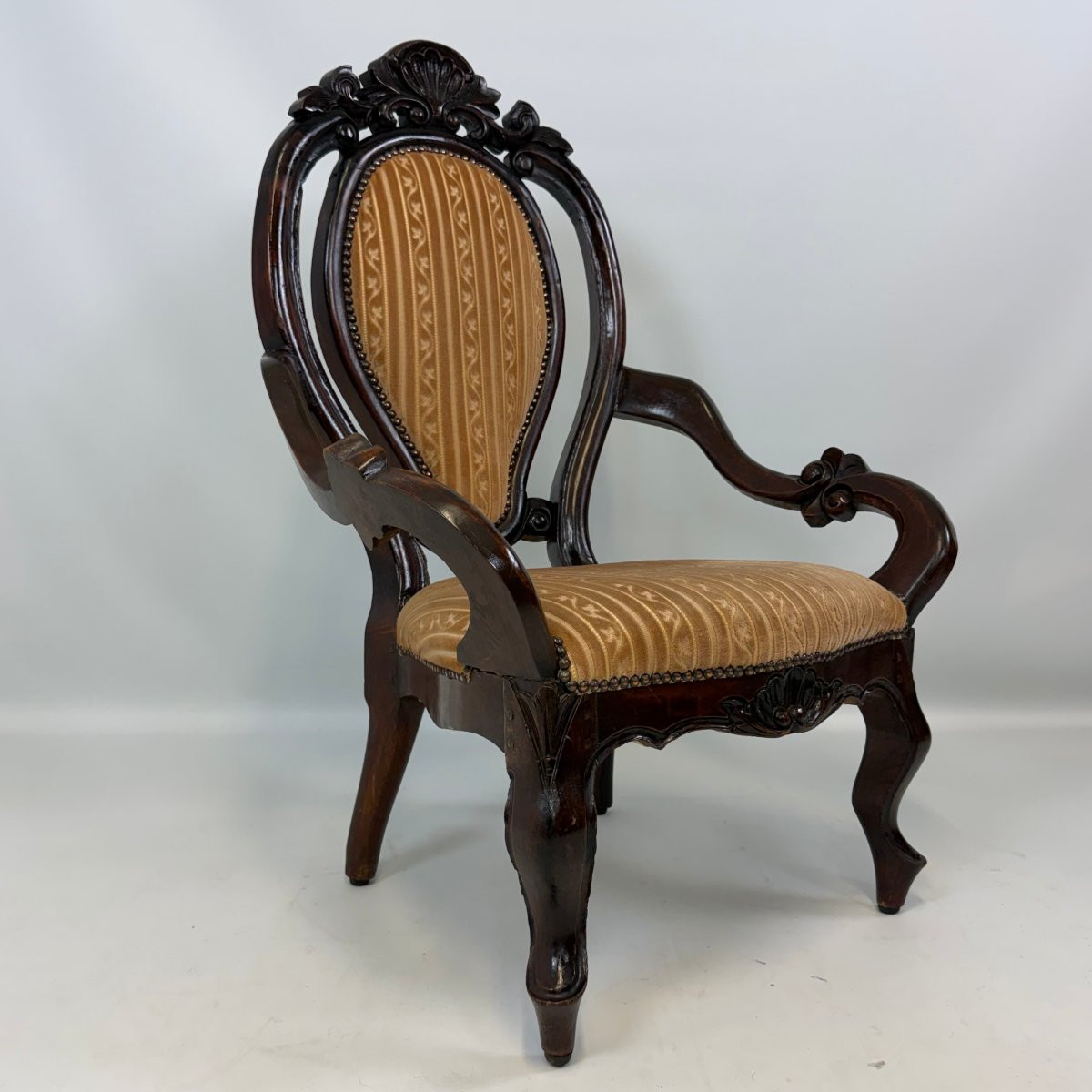 Victorian Mantel Armchair-photo-2