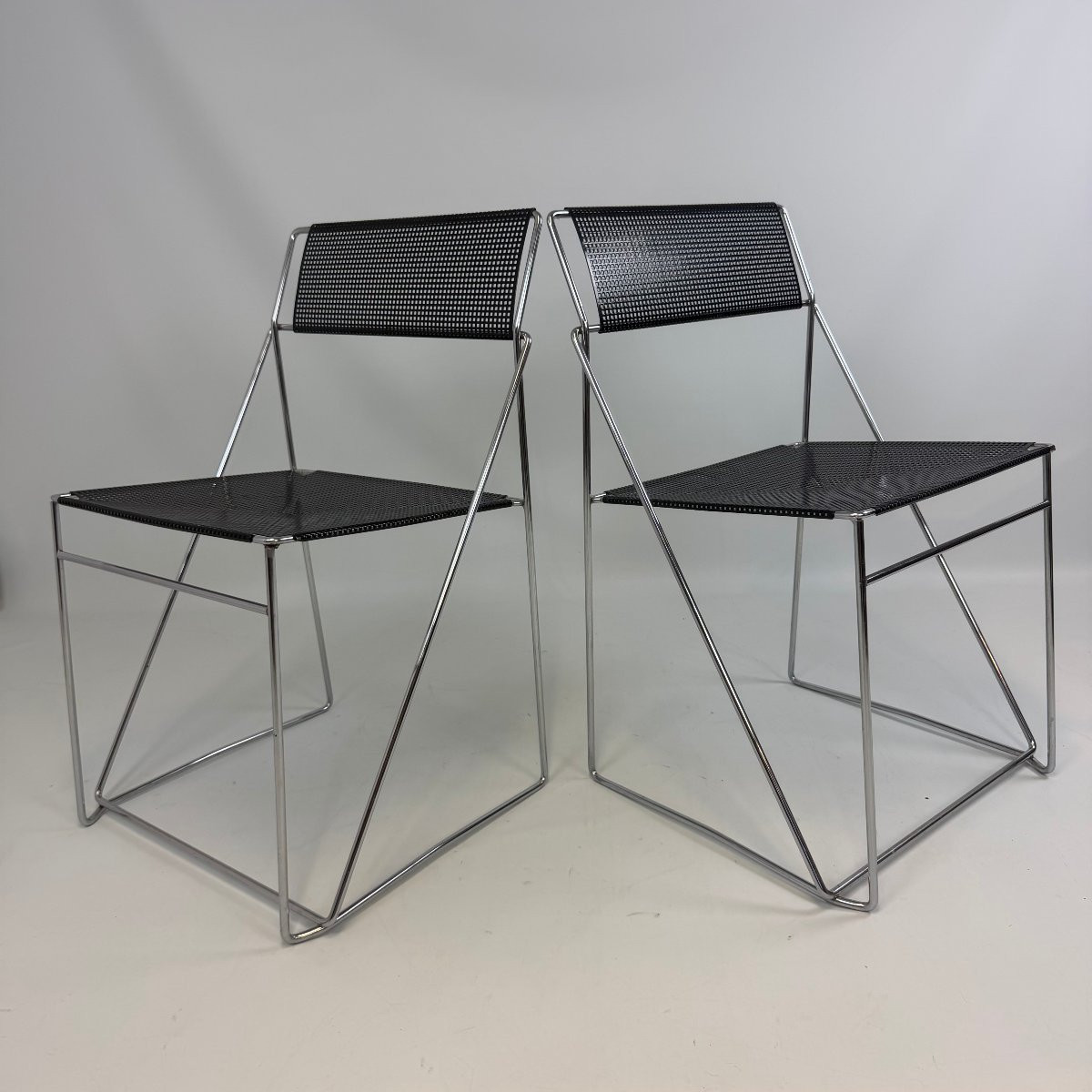 Chaises Nuova X-line de Niels Jorgen Haugesen pour Hybodan -photo-2